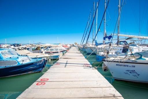 Lavish & Spacious Apt With Stunning Seaview, 10 Min Ath Airport Artemida  Exterior photo