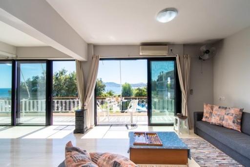 Lavish & Spacious Apt With Stunning Seaview, 10 Min Ath Airport Artemida  Exterior photo